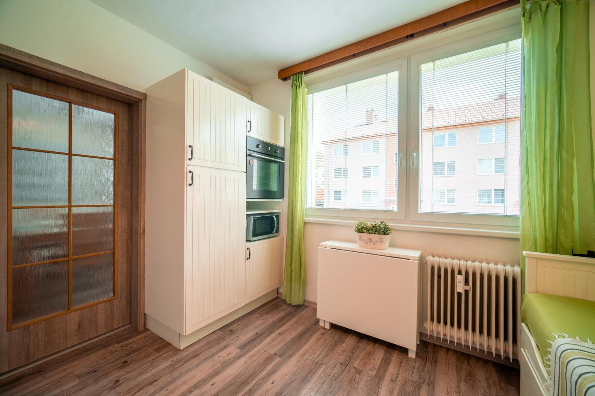 Apartman โลชนา นาดเด เดสเนา ภายนอก รูปภาพ