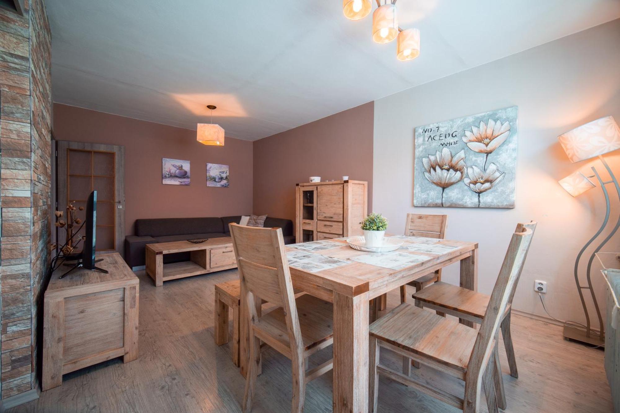 Apartman โลชนา นาดเด เดสเนา ภายนอก รูปภาพ