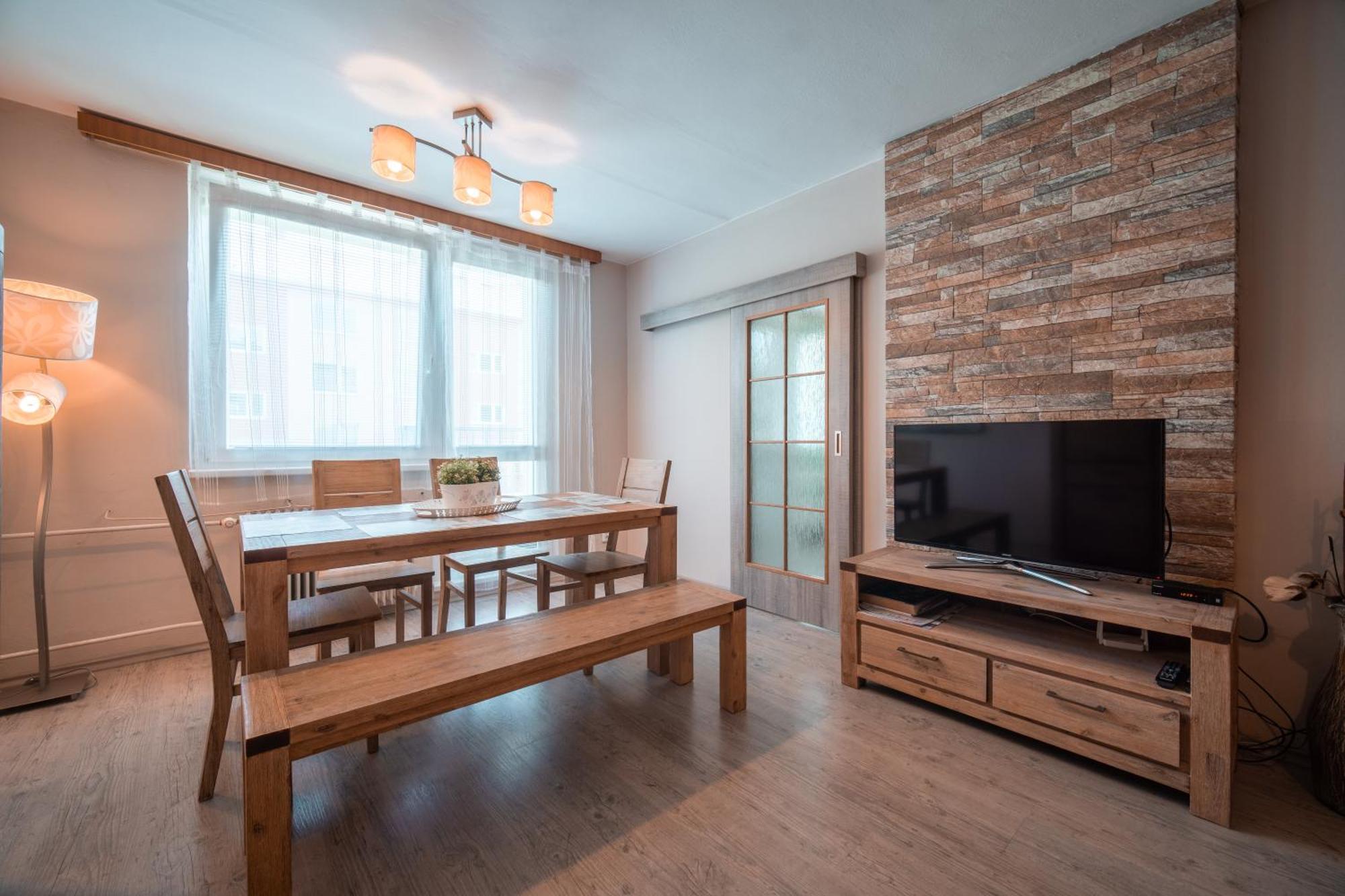 Apartman โลชนา นาดเด เดสเนา ภายนอก รูปภาพ